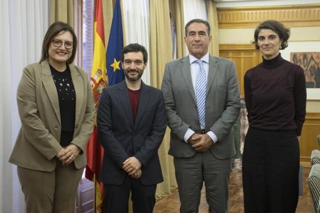 Reunión de Pablo Bustinduy con Candelaria Delgado