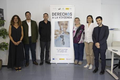 Foto de familia después de la reunión