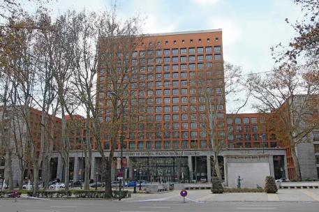 Edificio de la sede del Ministerio de Derechos Sociales, Consumo y Agenda 2030 y del Ministerio de Sanidad