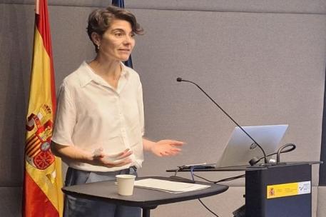 Rosa Martínez, secretaria de Estado de Derechos Sociales, durante el anuncio