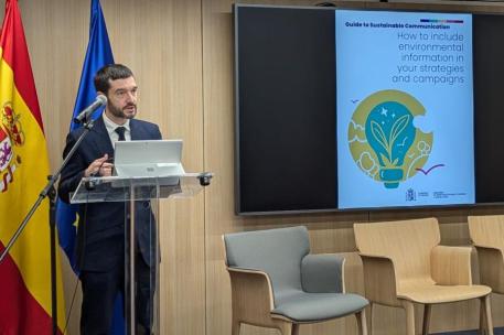 Pablo Bustinduy durante la presentación de la guía